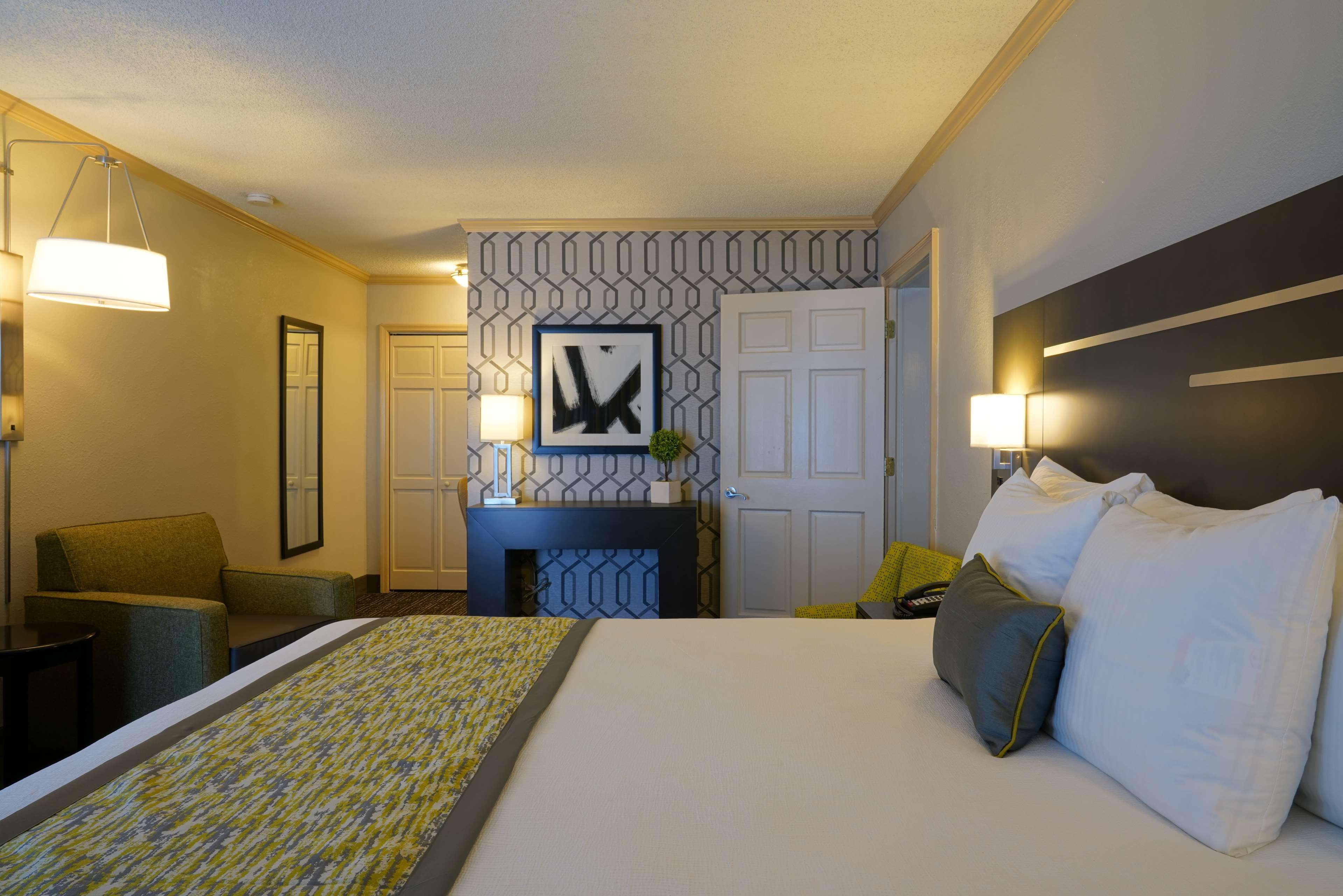 Best Western Plus Morristown Conference Center Exterior foto